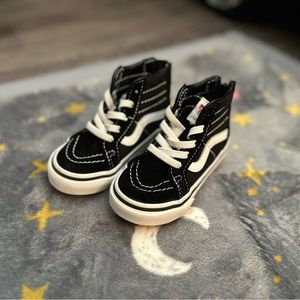 TODDLER VANS SK8-HI ZIP SHOE